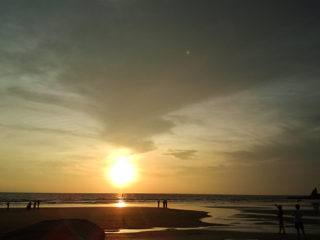 Guest Post || Banker, Avenger and a Roadtrip to Alibaug by Saket&nbsp;Saurabh
