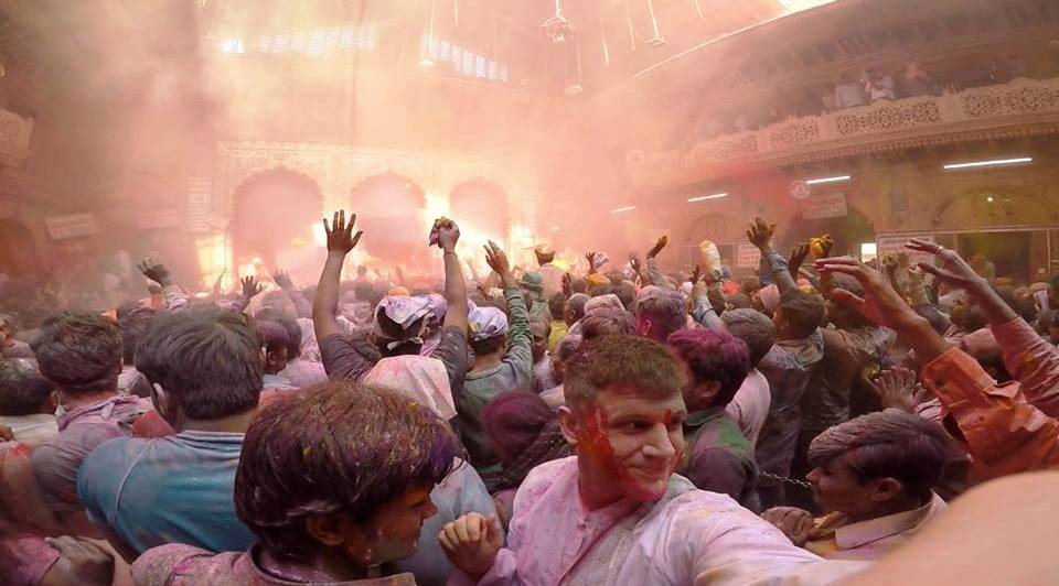 HOLI CELEBRATION AT BANKE BIHARI TEMPLE